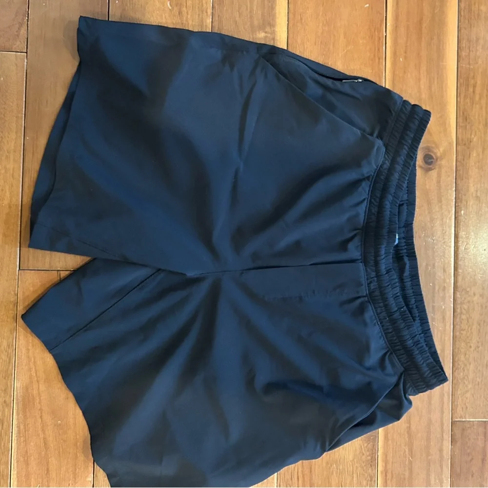 lululemon athletica Black Athletic Paced Shorts - Picture 2 of 4